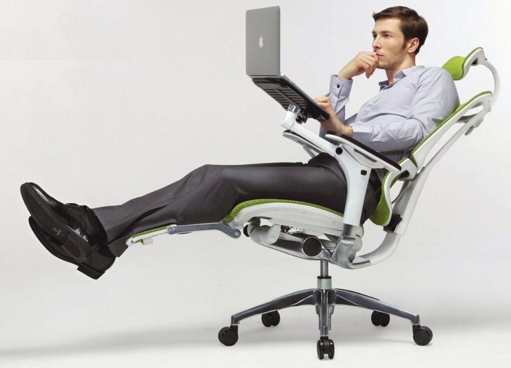 Как выбрать ортопедическое кресло для работы за компьютером